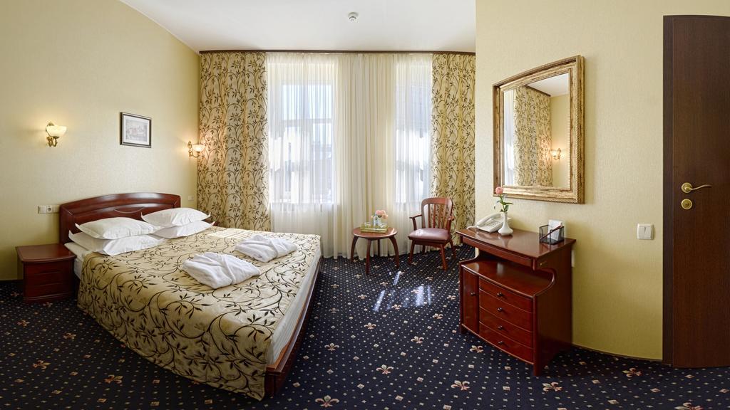 חארקיב Gostiny Dvor Hotel מראה חיצוני תמונה