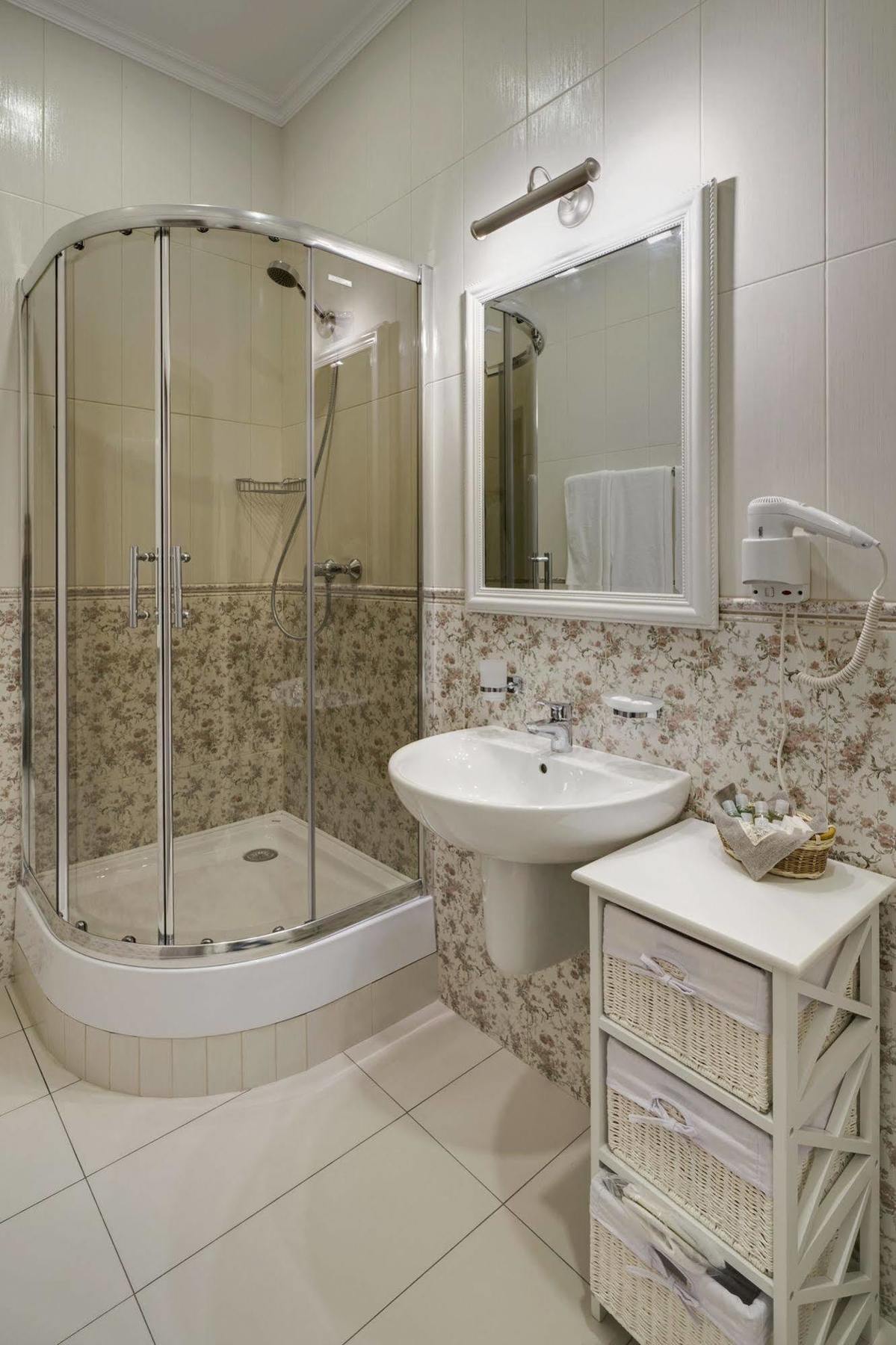 חארקיב Gostiny Dvor Hotel מראה חיצוני תמונה