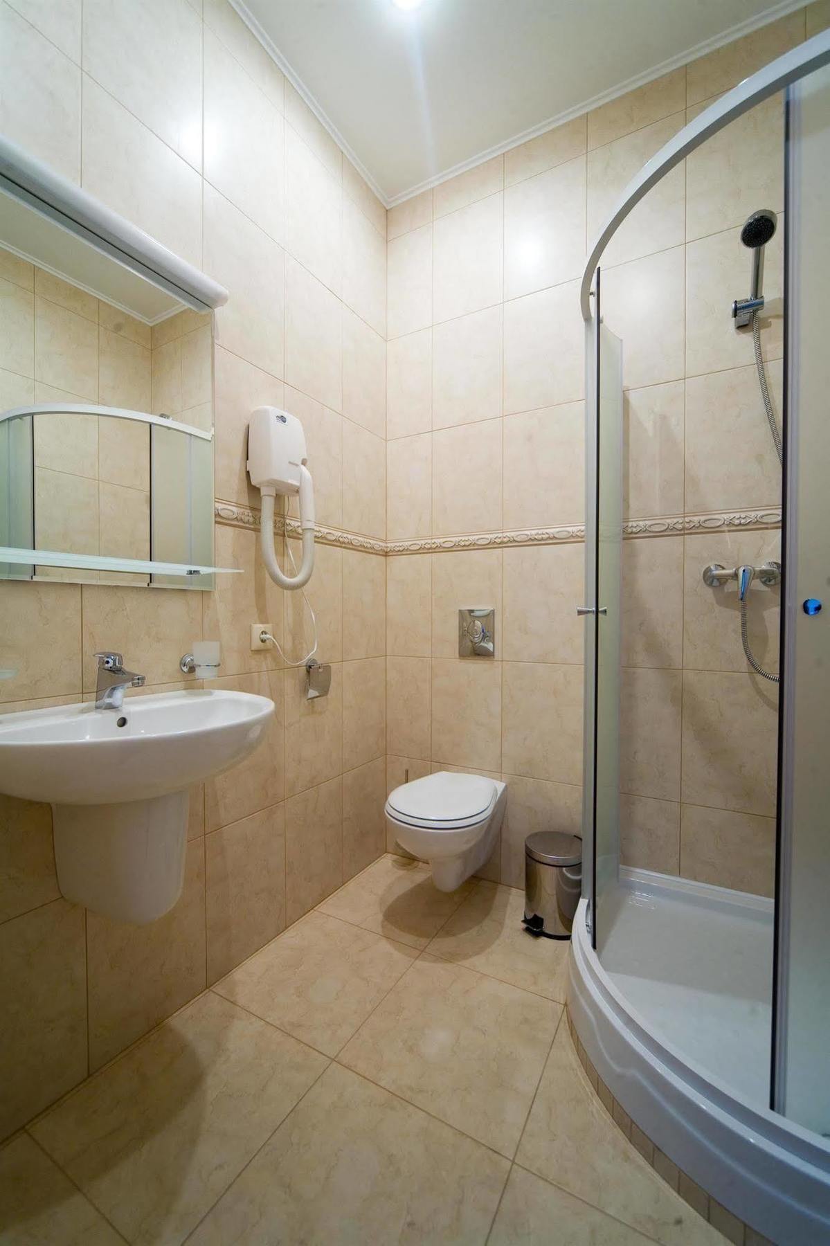 חארקיב Gostiny Dvor Hotel מראה חיצוני תמונה