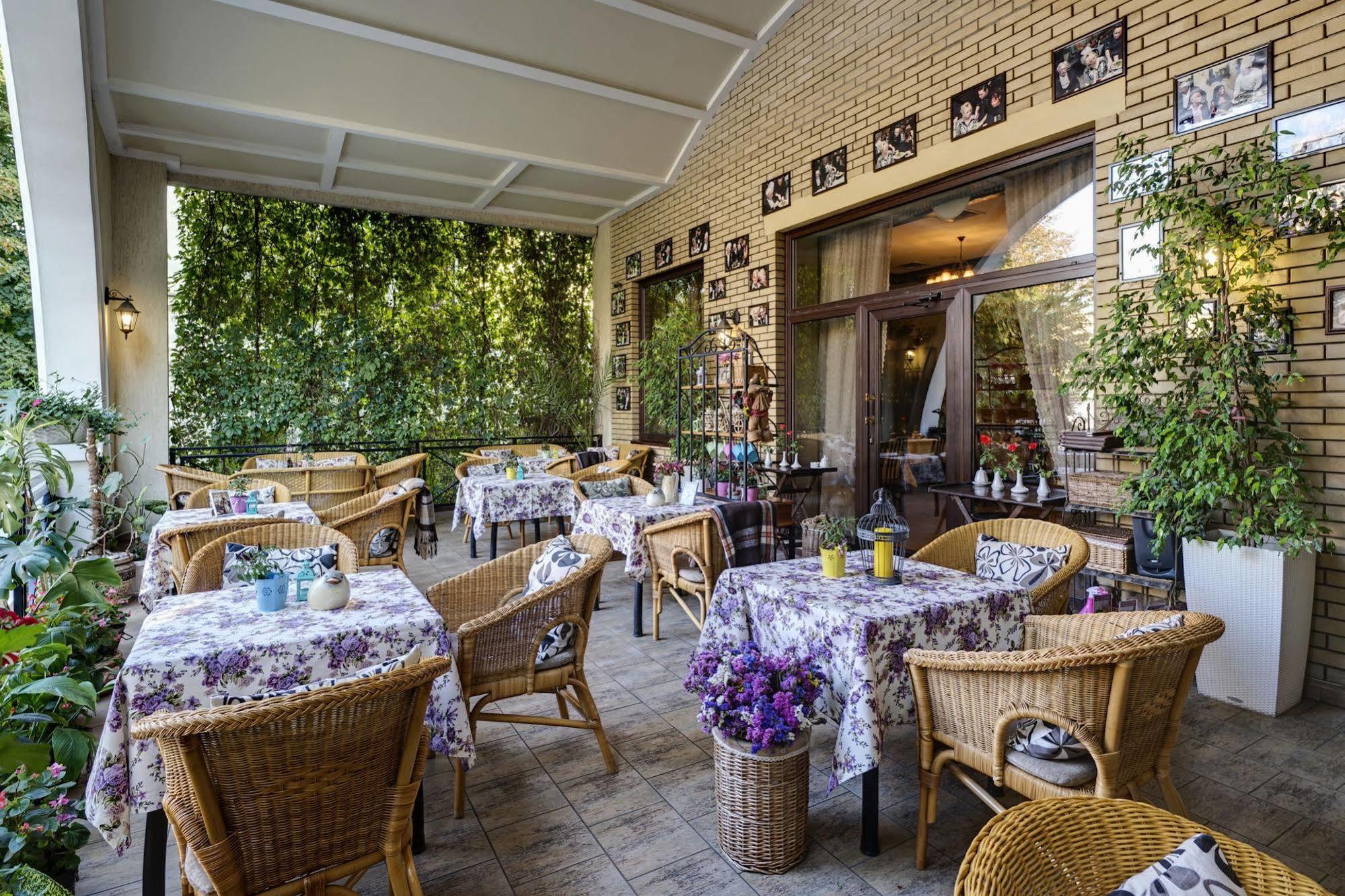 חארקיב Gostiny Dvor Hotel מראה חיצוני תמונה